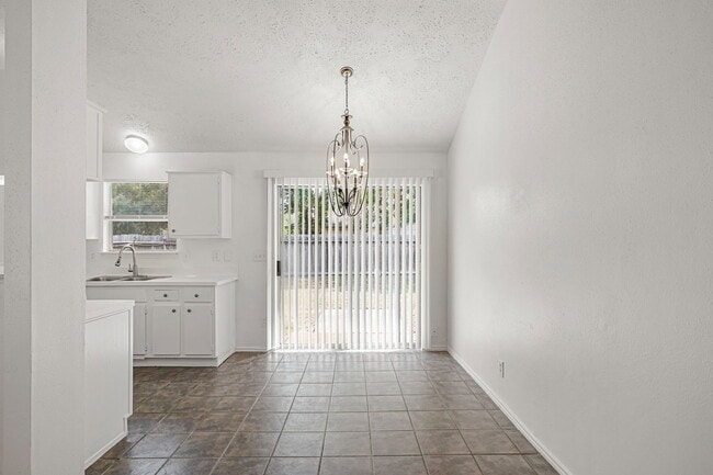 Building Photo - 20614 Park Row Blvd