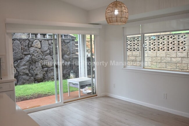 Building Photo - Waikele 4 bedroom, 3 bath home w/ enclosed garage