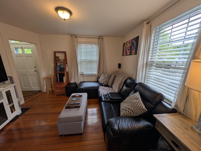 Building Photo - 67 Porpoise Way