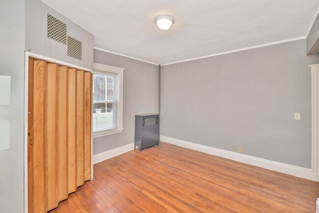 Building Photo - 146 Homestead St