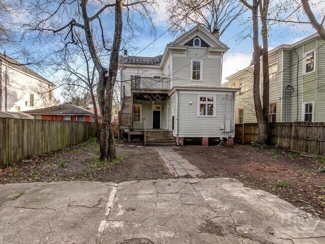 Building Photo - 208 W 35th St