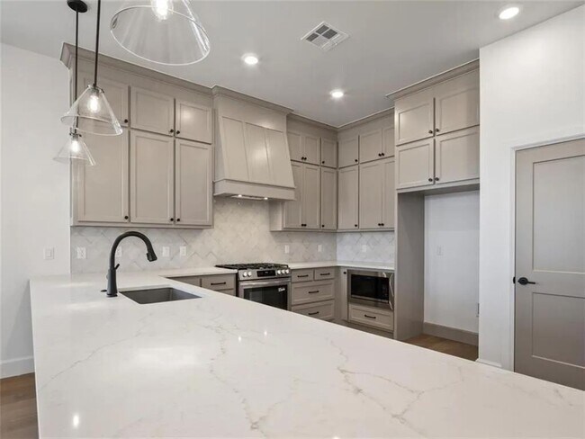 Building Photo - 7913 NW 163rd St