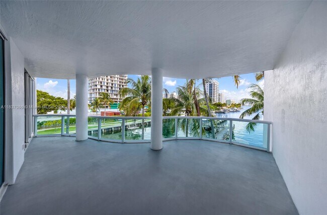 Primary Photo - 7914 Harbor Island Dr