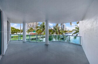 Building Photo - 7914 Harbor Island Dr