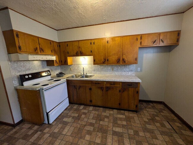 Building Photo - 4619 Hartel St