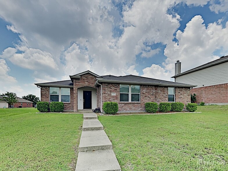 Building Photo - 505 Rosemary Dr