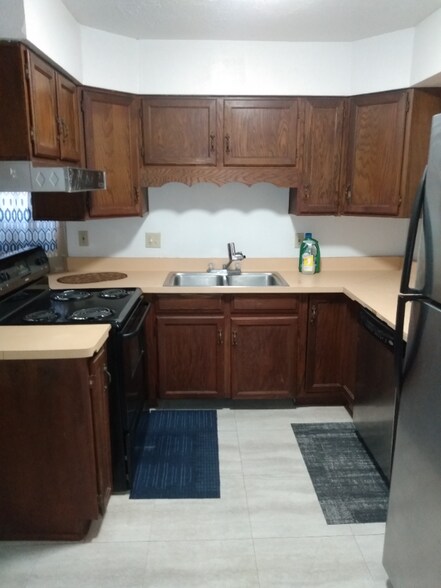 Building Photo - 230 Roosevelt St