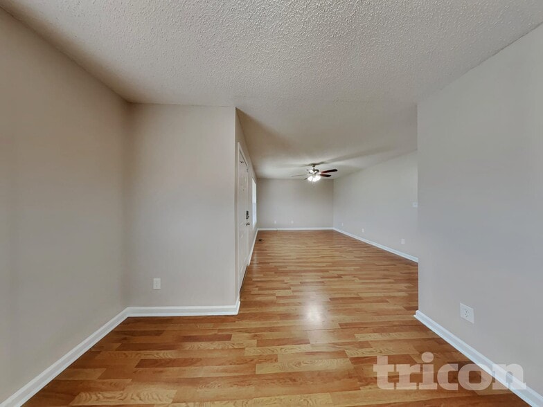 Building Photo - 4112 Zebulon Ave SW