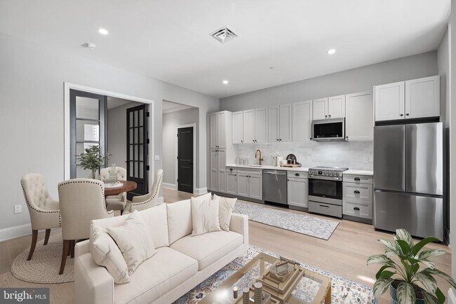 Building Photo - 200S Broad St