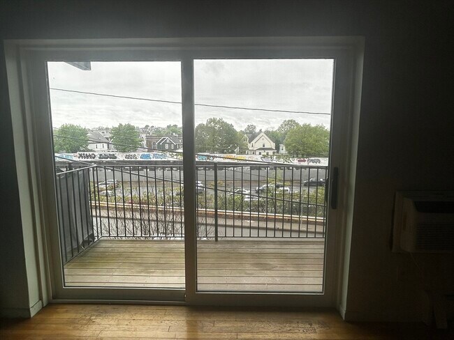 Building Photo - 400 Savin Hill Ave