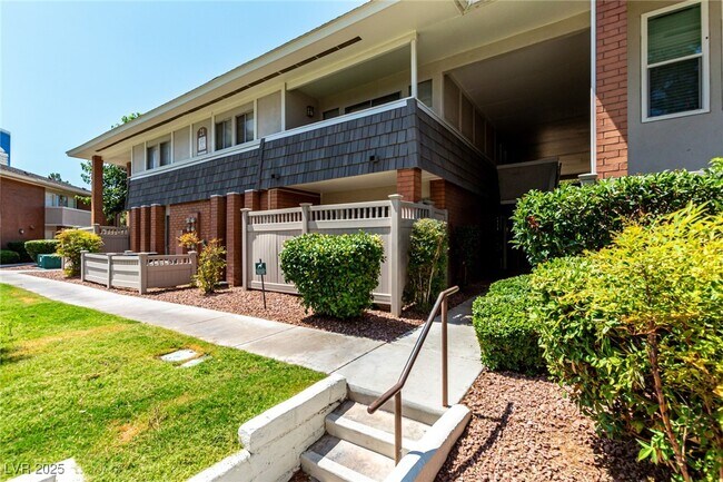 Building Photo - 650 Oakmont Ave