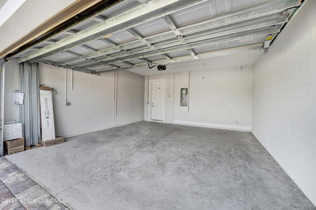 Building Photo - 8313 Loren Cove Dr