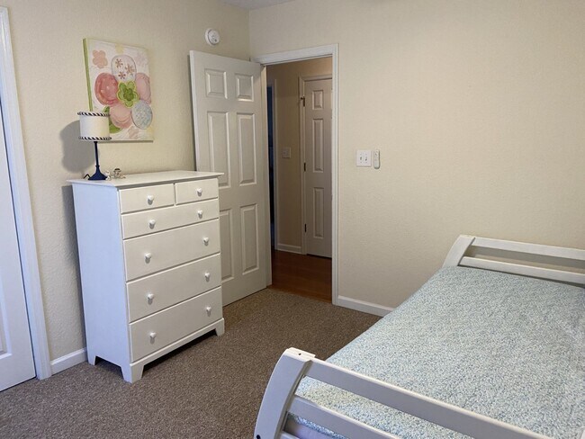 Building Photo - Fully Furnished rental in Pelletier
