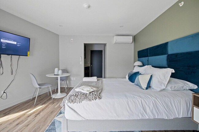 Building Photo - 133-3 Wickham Ave