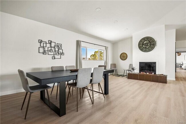 Building Photo - 9150 10th Ave