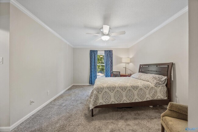 Building Photo - 2134 Greenwood Pl SW