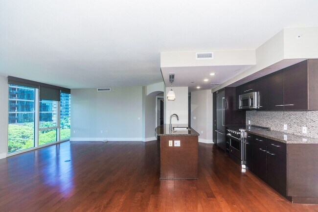 Building Photo - Allure Waikiki - 2 bedroom, 2 bath with 1 ...