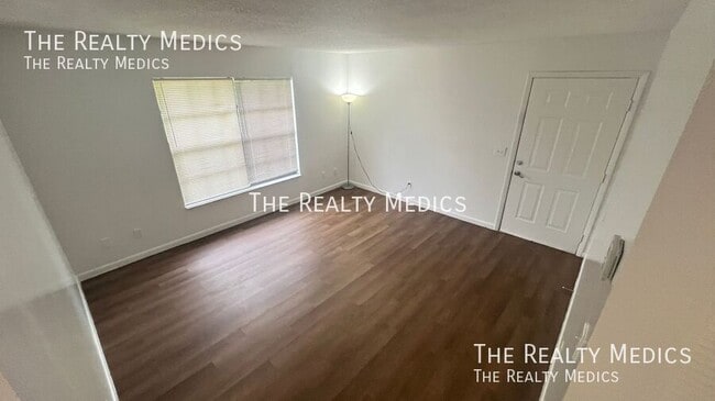 Building Photo - 1984 Agora Cir SE