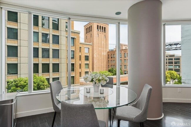 Building Photo - 338 Spear St