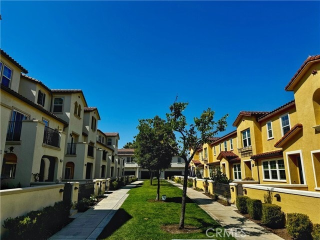 Building Photo - 10522 Poinsettia Ln