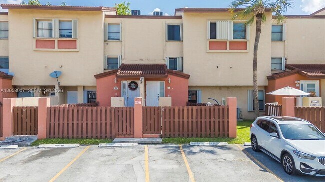 Building Photo - 9937 NW 9th St Cir