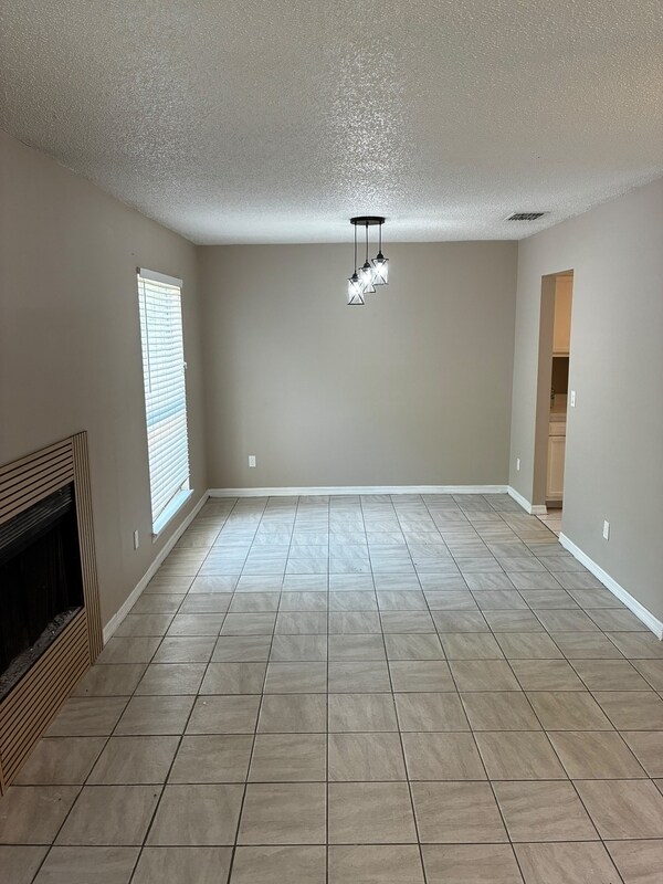 Building Photo - 11671 Tanager Dr