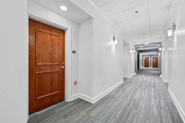 Building Photo - 3820 Roswell Rd NE