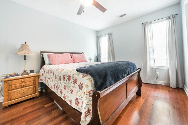 Building Photo - 5036 Laurel Bridge Dr SE