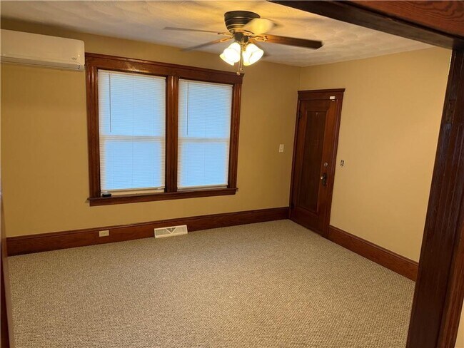 Building Photo - 1 Drolet Ave