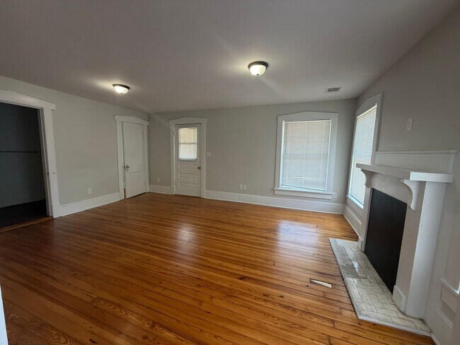 Building Photo - 1108 Boulevard