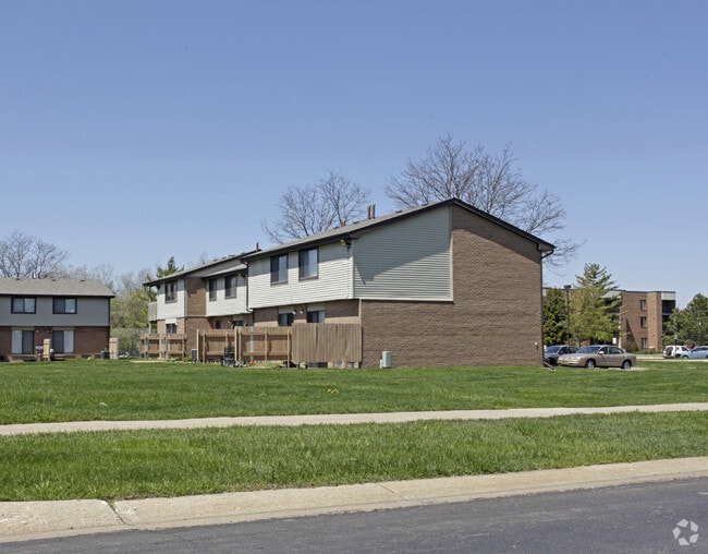 Waterford Meadows 834 W Alpha Pky Waterford MI 48328 Apartment Finder