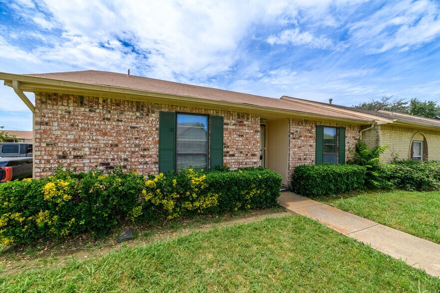 Building Photo - 9 E Mountain Creek Ct