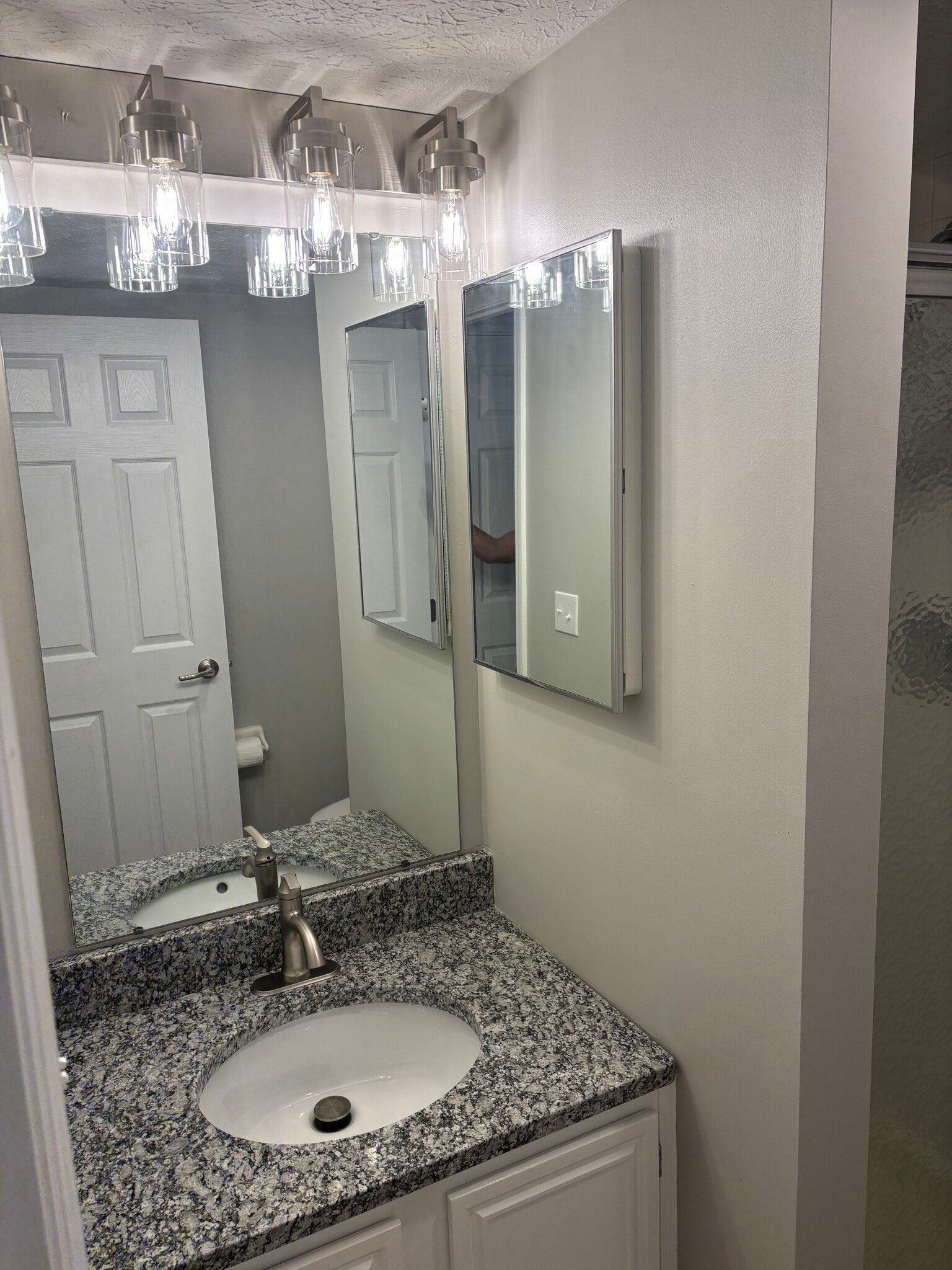 Building Photo - 1050 Captains Brg