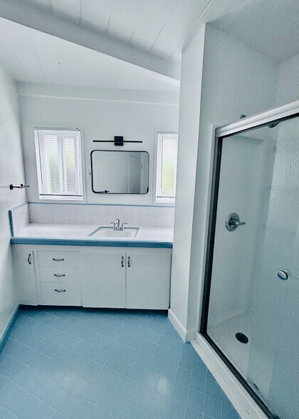 Bathroom - 8231 Camino Del Oro