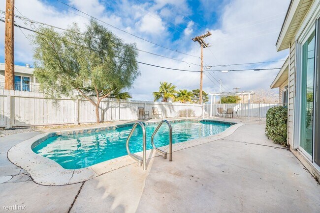 Building Photo - 3 br, 2 bath House - 3000 Kings Way