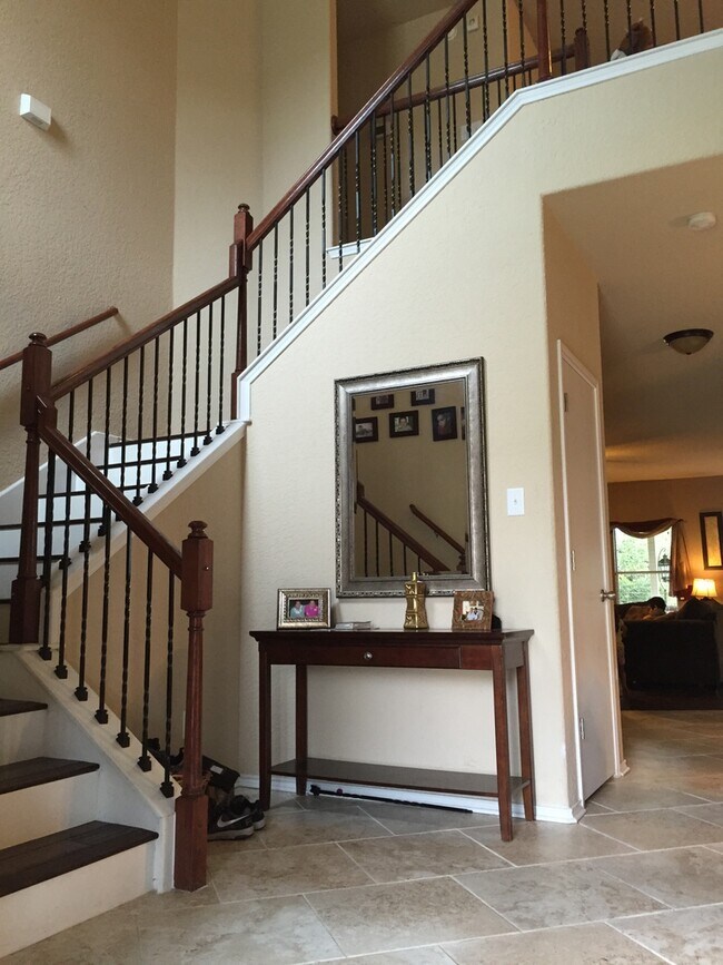 Building Photo - 8911 Rainbow Crk