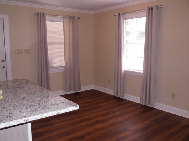 Building Photo - 629 Gap Creek Dr