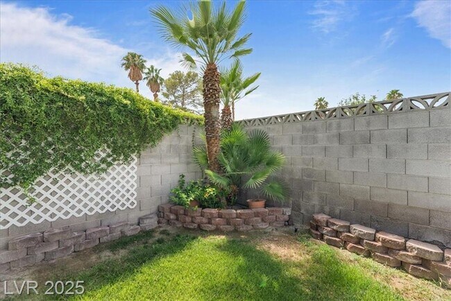 Building Photo - 6413 W Roy Rogers Dr
