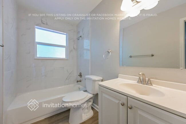 Building Photo - 4630 S Braun Ct