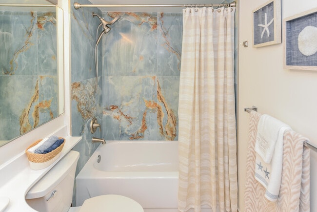 Building Photo - 901 Seafarer Cir