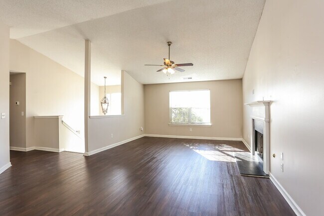 Building Photo - 3105 Brookfield Dr SW