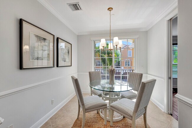 Building Photo - 5585 NE Trieste Way