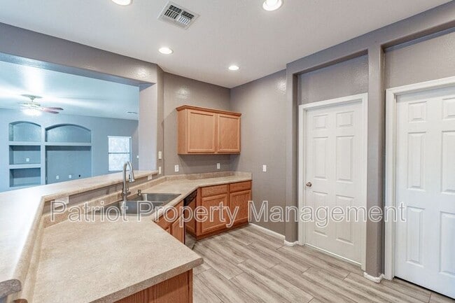 Building Photo - 42509 N 45th Dr