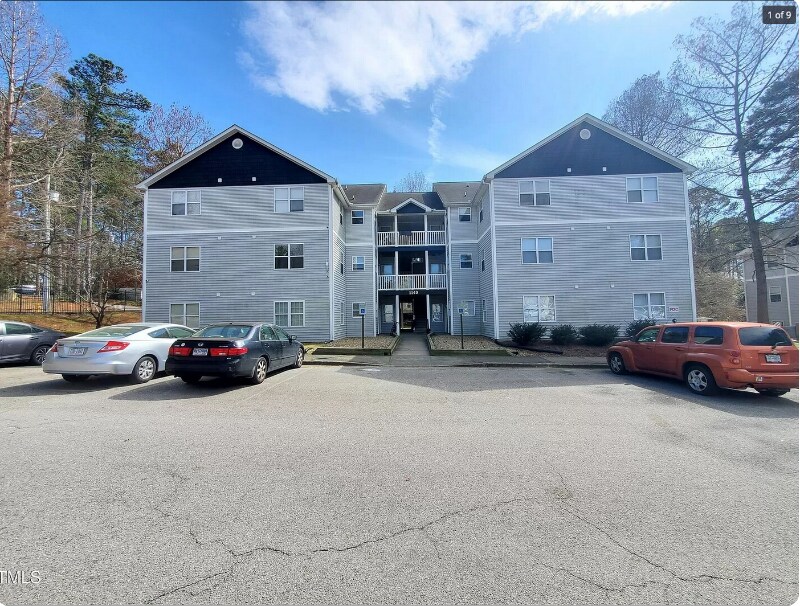 Building Photo - 1420 Collegiate Cir