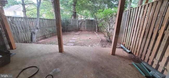 Building Photo - 46858 Lawnes Creek Terrace