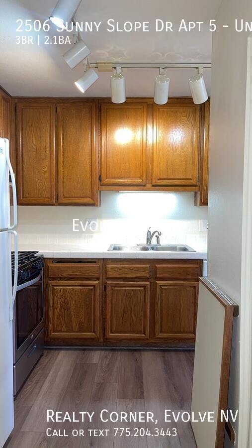 Building Photo - 2506 Sunny Slope Dr