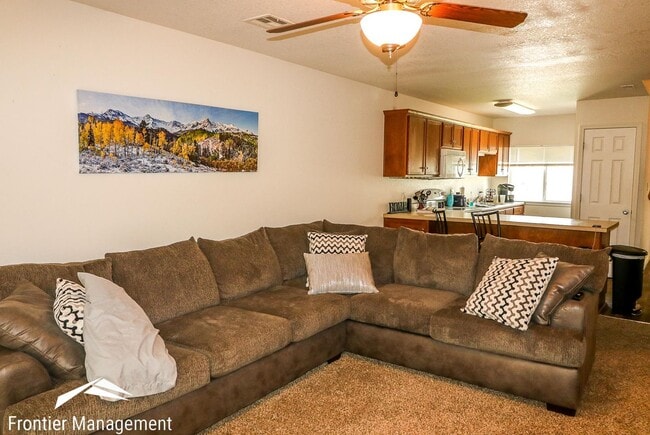 Building Photo - Cozy 3 Bedroom Duplex on the South Side of Manhattan!