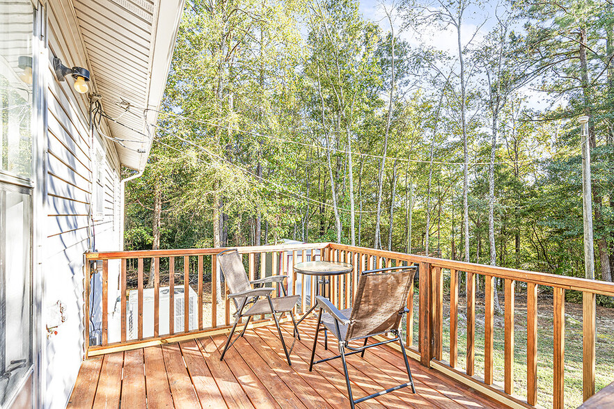 Deck with seating - 40 Collins Village Cir