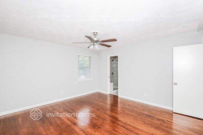 Building Photo - 8514 Sweetwater Dr
