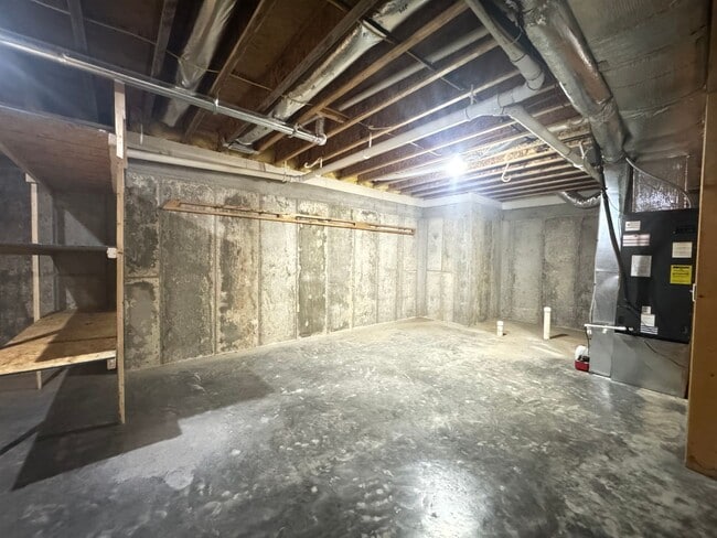 Building Photo - WELCOME HOME!